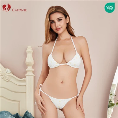 Zlaté dvojdielne bikiny